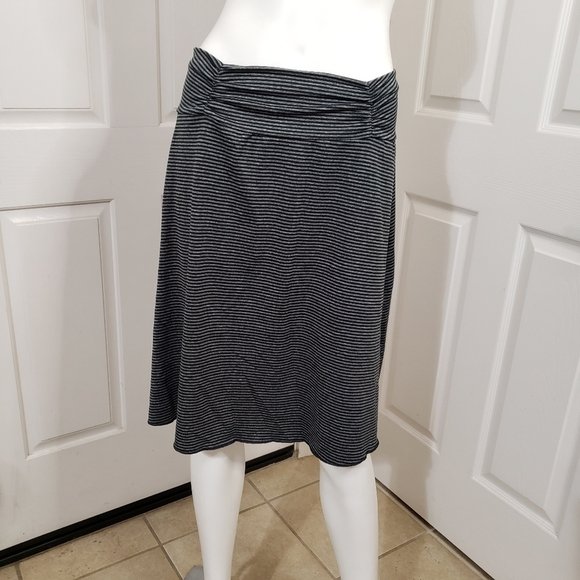 Tranquility mid length striped skirt size medium - Picture 1 of 7
